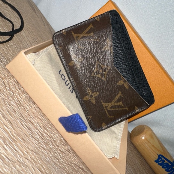 Authentic Louis Vuitton Card Holder - Picture 1 of 8